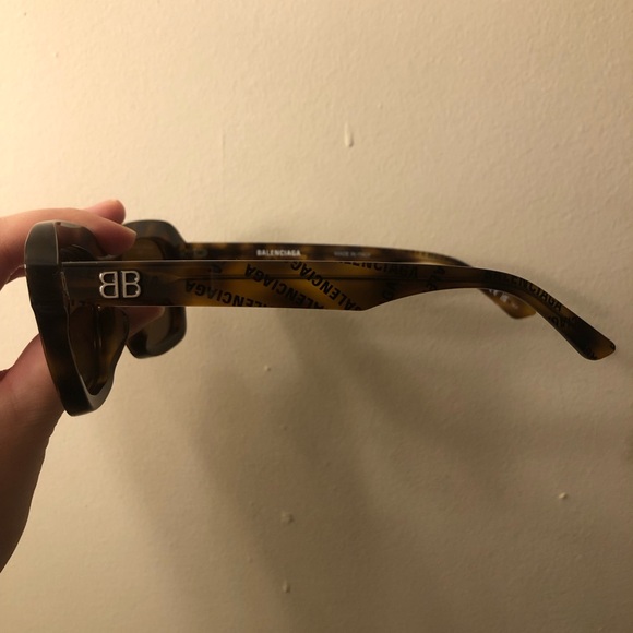 Balenciaga Havana Sunglasses - Picture 8 of 8
